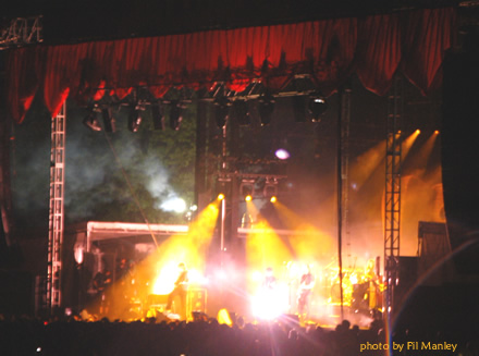 My Morning Jacket play a dazzling 3 hr set in a late night rainstorm at Bonnaroo 2008.