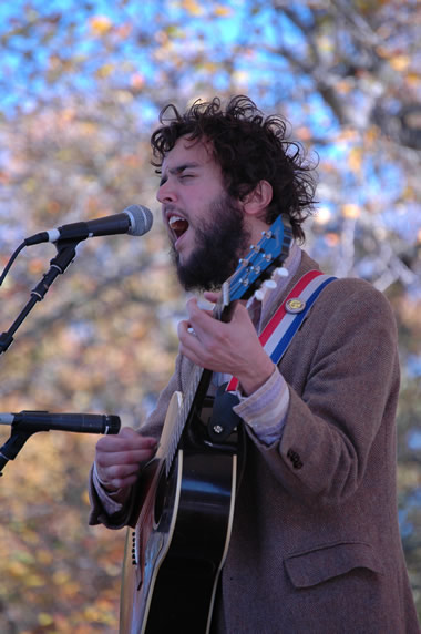 Sam Quinn of the everybodyfields at Americana Folk Fest.